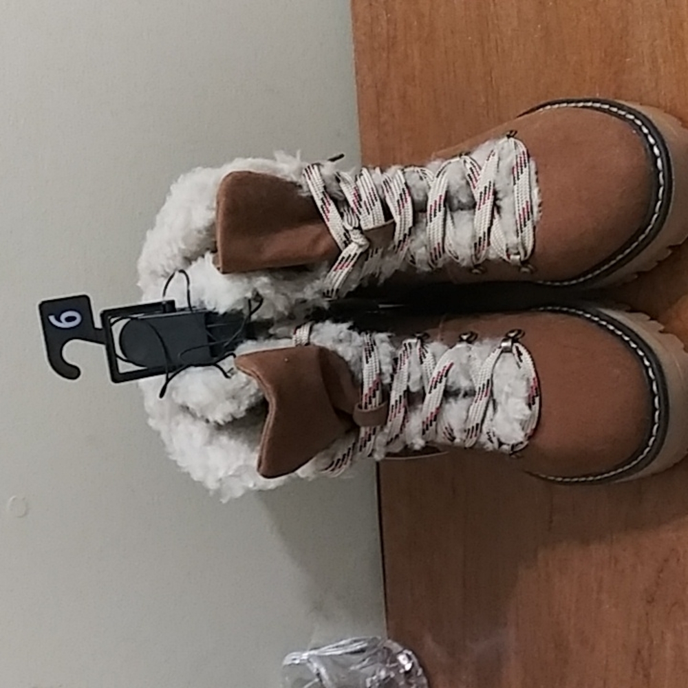 Woman's hiking boots
